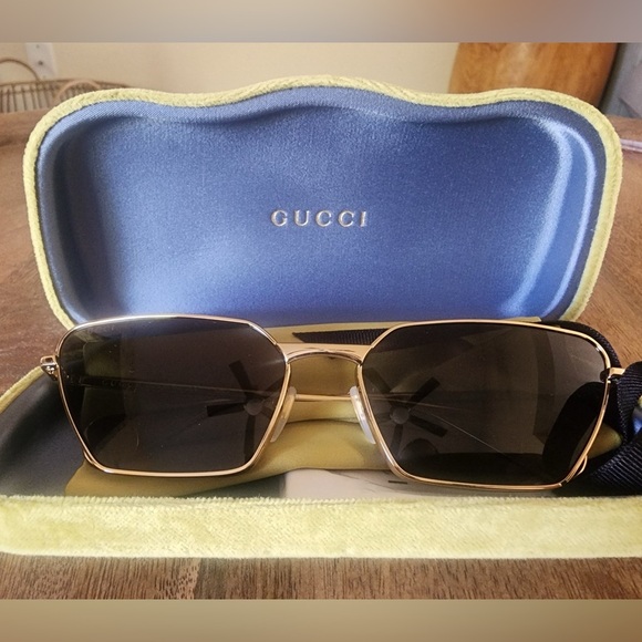 NEW - Gucci Geometric Logo Sunglasses - Picture 1 of 14